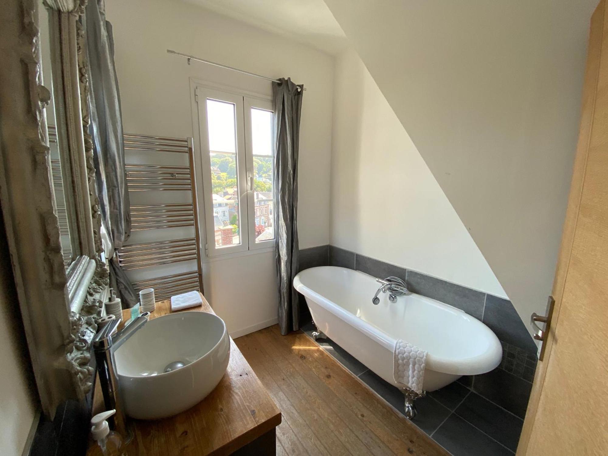 Le Loft Du Clocheton Apartment เอเทรตาต์ ภายนอก รูปภาพ
